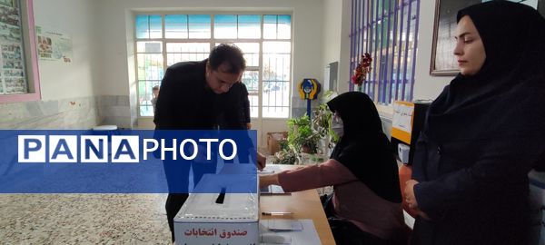 برگزاری جلسه انجمن اولیا و مربیان در دبستان هیات امنایی قرآنی مبین شیروان