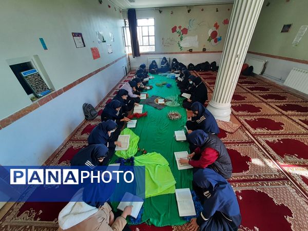 انس با قرآن در دبیرستان امامت مهدیه