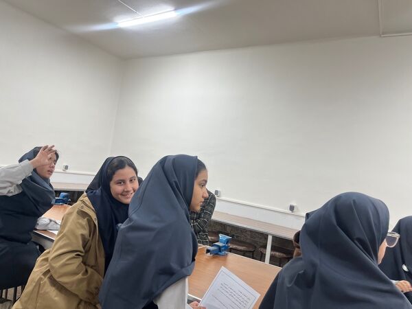 جلسه سفیران سلامت دبیرستان مطهره ناحیه ۶ مشهد 