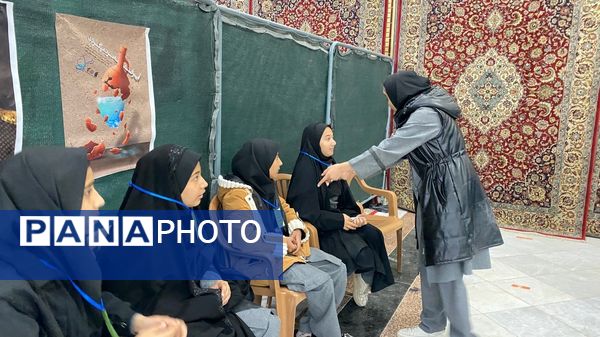 بازدید دانش آموزان دبیرستان دخترانه امید از آرامگاه شهید مدرس