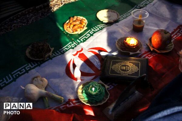 آغاز تحویل سال مردم در کنار شهید گمنام در ناحیه 4 کرج 