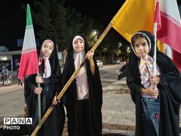  تجمعات مردمی و دانش آموزی شبانه در میدان جهاد رشتخوار