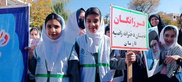 صدای وحدت دانش‌آموزان فارسان در روز ۱۳ آبان 