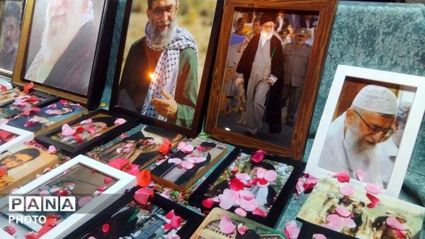 طنین دوباره شعارهای وفاداری در نورآباد؛ نود و هشتمین شب بیعت با رهبر انقلاب