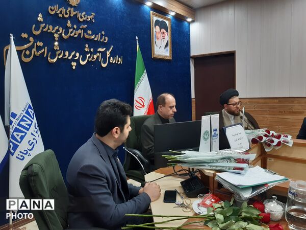 نشست صمیمی خبرنگاران پانا با مدیرکل آموزش و پرورش قم