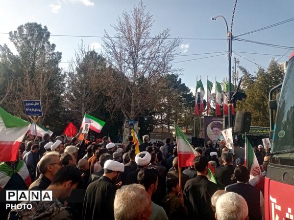 بیعت مردم ولایت مدار کاشمر با سومین رهبر انقلاب اسلامی 