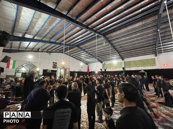 امام جمعه کاشمر در هیأت عزاداری روستای عشرت آباد حضور یافت 
