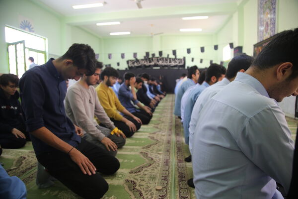 مراسم عزاداری ایام فاطمیه توسط دانش‌آموزان تنگستانی