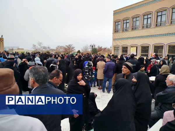 برگزاری مراسم شب های چراغ برات در آرامگاه شهید مدرس