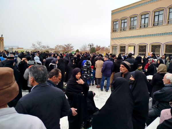 برگزاری مراسم شب های چراغ برات در آرامگاه شهید مدرس