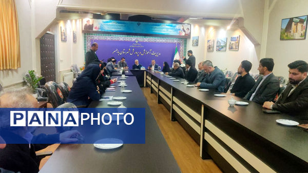 دیدار معاون حقوقی وزیر آموزش و پرورش با همکاران آموزش و پرورش بابلسر 