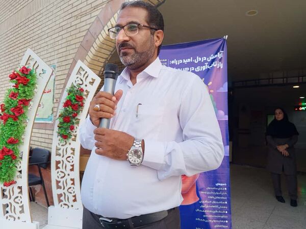 جشن «هفته سلامت روان» در مدرسه شهید سمیه میناب