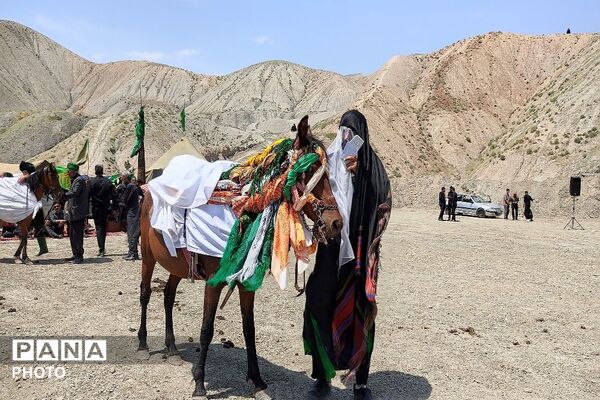 مراسم تعزیه خوانی امام حسین (ع) در روز عاشورای حسینی، شهر بار نیشابور