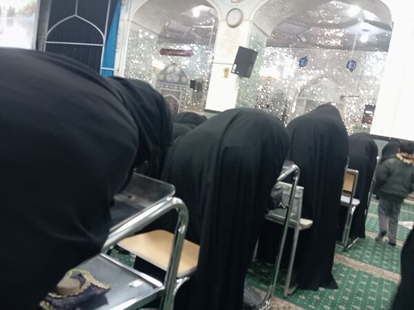 نماز جماعت همزمان با شب لیلة الرغائب در شهرستان کاشمر 