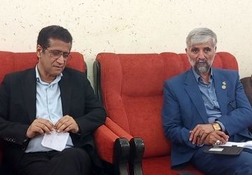 جلسه برنامه‌ریزی تجلیل از خانواده شهدا در میناب به مناسبت سالروز تأسیس سازمان دانش‌آموزی