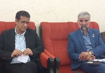 جلسه برنامه‌ریزی تجلیل از خانواده شهدا در میناب به مناسبت سالروز تأسیس سازمان دانش‌آموزی