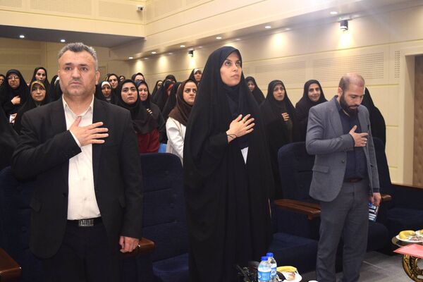 تجلیل از معلمان نمونه منطقه ۱۴ به مناسبت هفته گرامیداشت مقام معلم