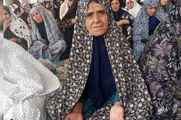  صفوف نماز جمعه لردگان؛ نبض جامعه در دست همدلی و بصیرت