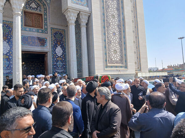 مراسم تشیع آیت الله محفوظی در قم