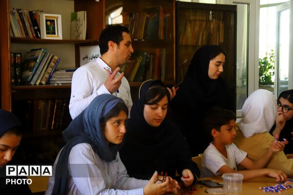 کارگاه سازه‌های مولکولی