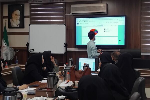 برگزاری جلسه آموزشی سرگروه های آموزشی قطب شهرری به میزبانی ناحیه یک شهرری
