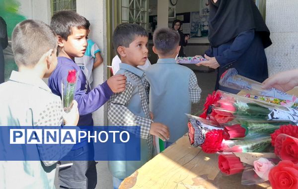 جشن شکوفه‌ها در دبستان‌های شهرستان ایلام 