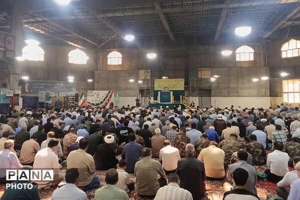  نماز جمعه در مصلی نسیم شهر
