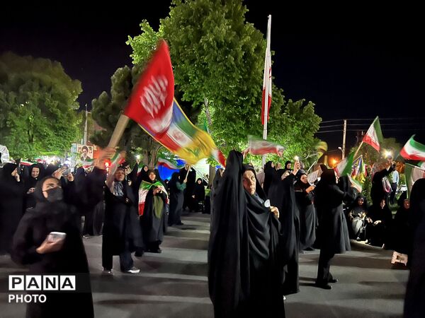 پرچم گردانی مردم «روستای ینگی امام» شهرستان ساوجبلاغ 