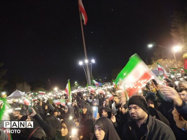 قلب کرمانی‌ها برای ایران می‌تپد