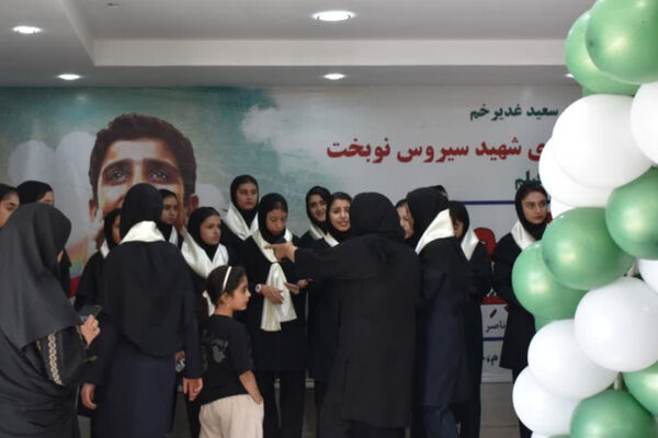 اختتامیه جشنواره استانی سرود فجر در لارستان 