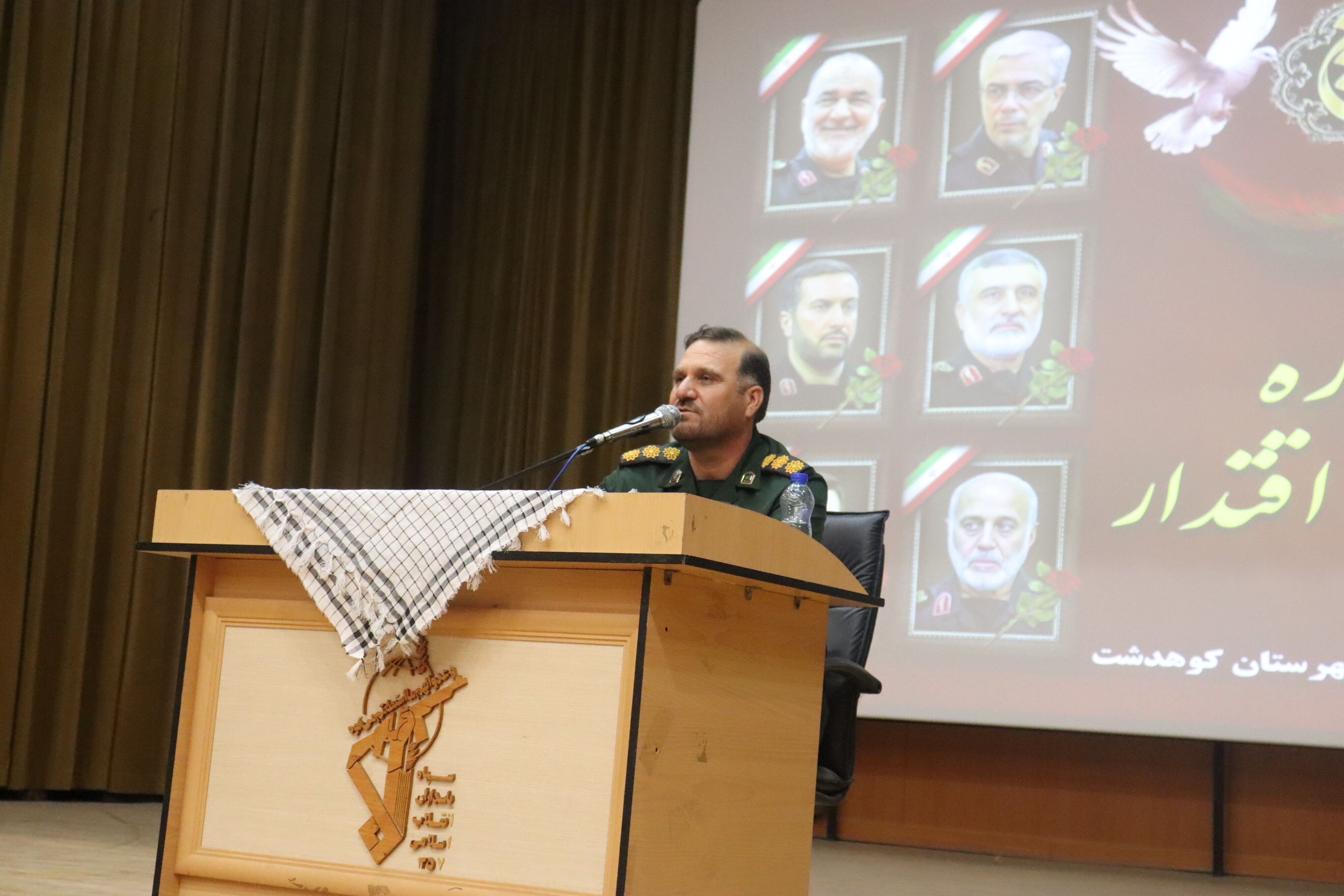 رمز پیروزی ایران در برابر دشمن، ولایتمداری و انسجام ملی است