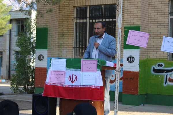 کارگاه آموزش بهداشت روان در مدرسه نخبگان عشایر گنجه‌ای برگزار شد