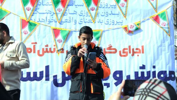 راهپیمایی یوم‌الله ۲۲بهمن با حضور پرشور مردم در استان البرز