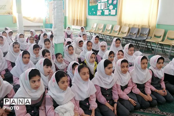 «ایرانمون» و «سپاس مربی»؛ دو برنامه محوری هفته امور‌تربیتی در مدارس فیروزکوه