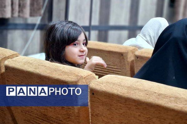 یلدا با نخستین جشنواره‌ هنرهای آوایی کانون ملائک در قرچک