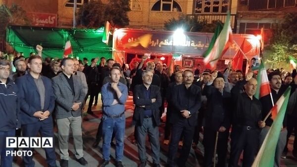 هم‌نوایی فرهنگیان و دانش‌آموزان اهر در سوگواره شبانه رهبر شهید