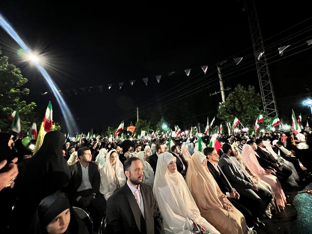 ازداواج ۵۰ زوج کرجی در شب سالگرد ازدواج امام علی(ع) و حضرت فاطمه(س) در کرج 