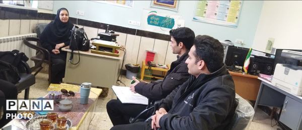 بازدید کارشناس بهداشت از دبیرستان مادر مهربان خلیل آباد