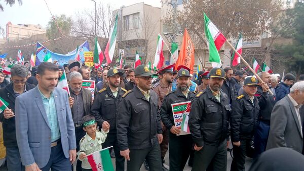جلوه هایی از راهپیمایی جشن پیروزی انقلاب در شهر قم