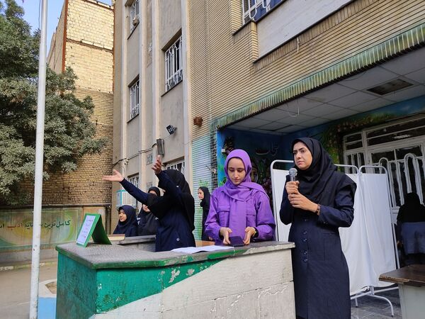 گرامیداشت هفته سلامت‌روان در دبیرستان میرزا جعفر سروقد خراسان رضوی 