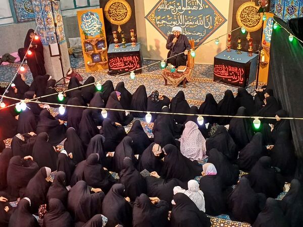 اعتکاف دانش‌آموزی مسجد موسی بن جعفر شهر دولت آباد ویژه دختران