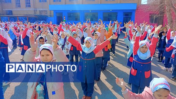 جشن میلاد مولی الموحدین علی (ع) در مدارس منطقه چهاردانگه 