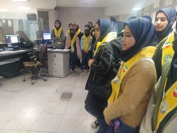 بازدید دانش‌آموزان پیشتاز از سازمان تأمین اجتماعی در راستای تفاهم‌نامه سازمان دانش‌آموزی و تأمین اجتماعی