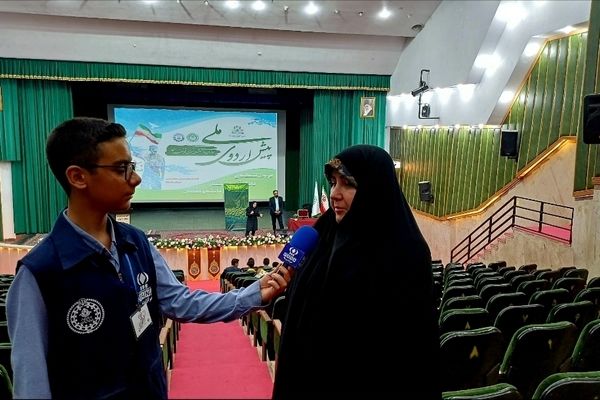 دانش‌آموزان پیشتاز برای نقش‌آفرینی در جامعه آماده می‌شوند