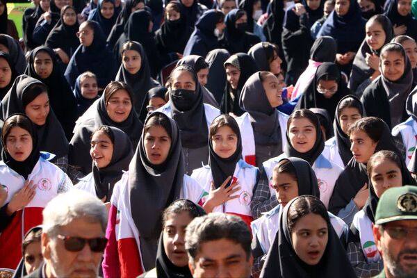 راهپیمایی با شکوه ۱۳ آبان ماه در شهرستان آباده