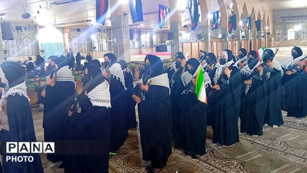اجتماع بزرگ دختران جان فدای ایران وزنجیره دختران شقایق های دنا 