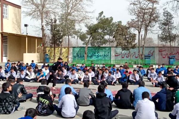 فرزندان ایران از مدارس شهریار تا راهپیمایی