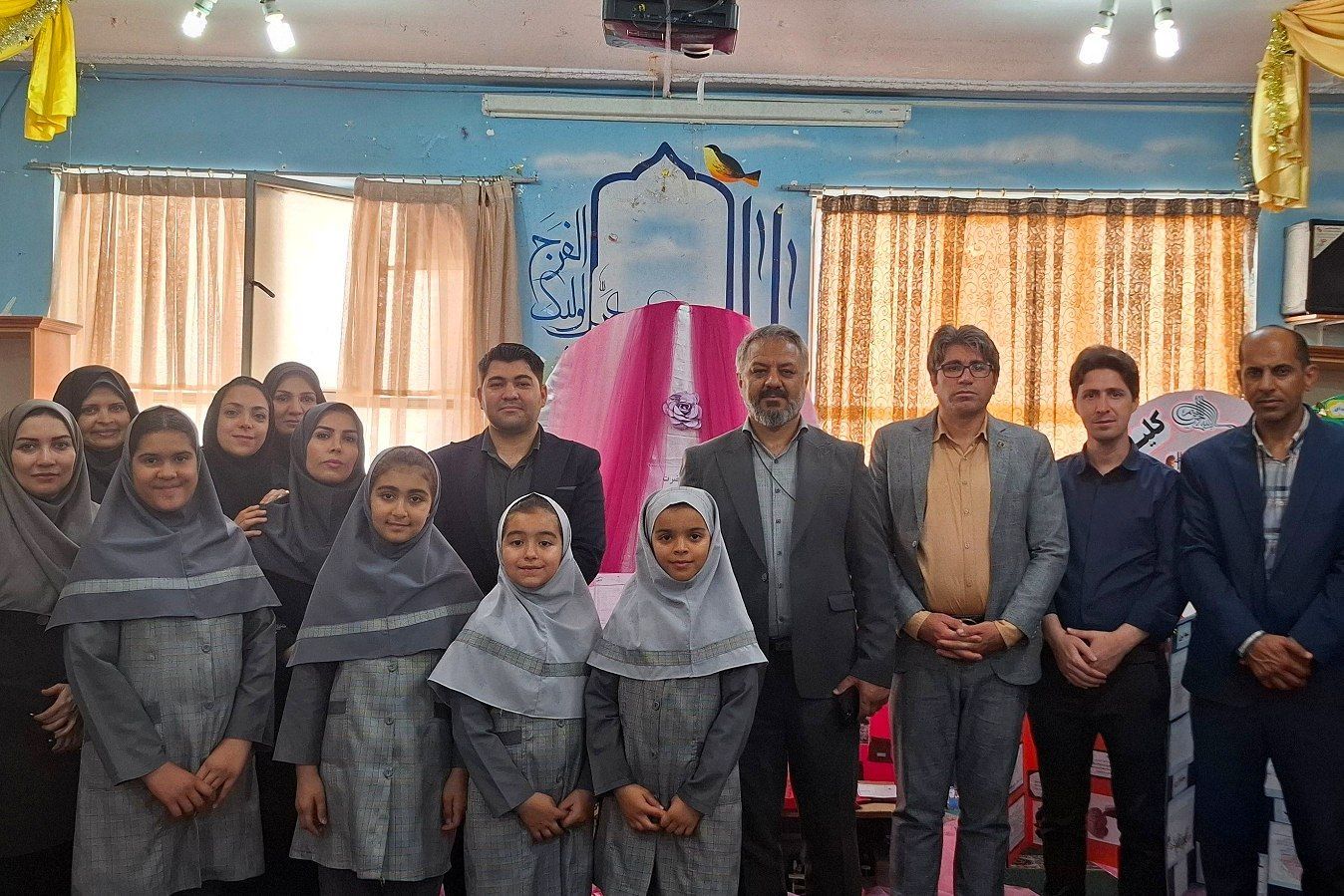 نمایشگاه طرح جابربن‌حیان در دبستان حضرت معصومه (س) بهارستان‌۲