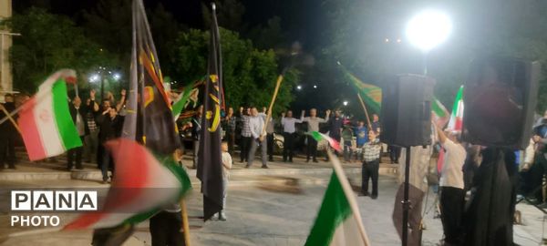 برپایی موکب رهبری و بازسازی نقشه تنگه هرمز در پارک آزادشهر یزد