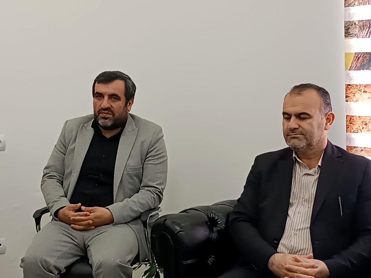 دیدار نوروزی نماینده شهرستان‌های محمودآباد و نور با مدیران ادارات در محمودآباد 